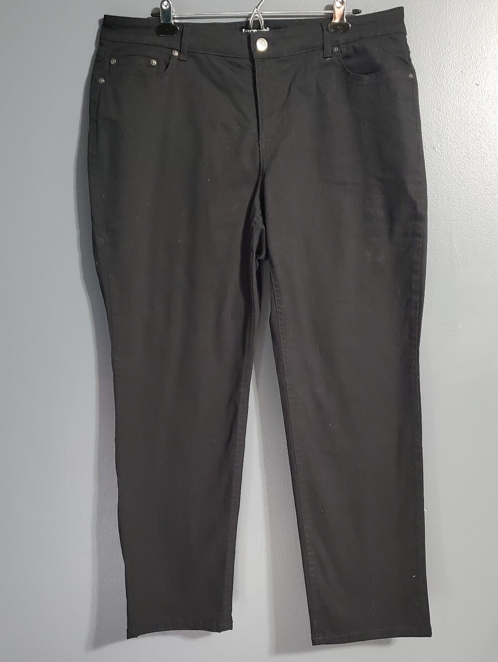 Terra & Sky Black Straight Chinos Women's Size 16W Petite